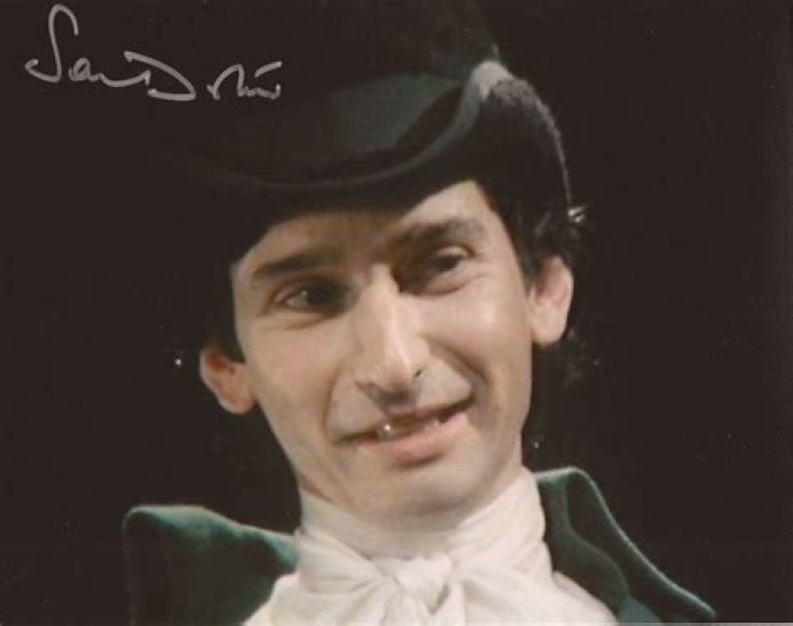 Sam Dastor Biography, Age, Height, Wife, Net Worth, Family