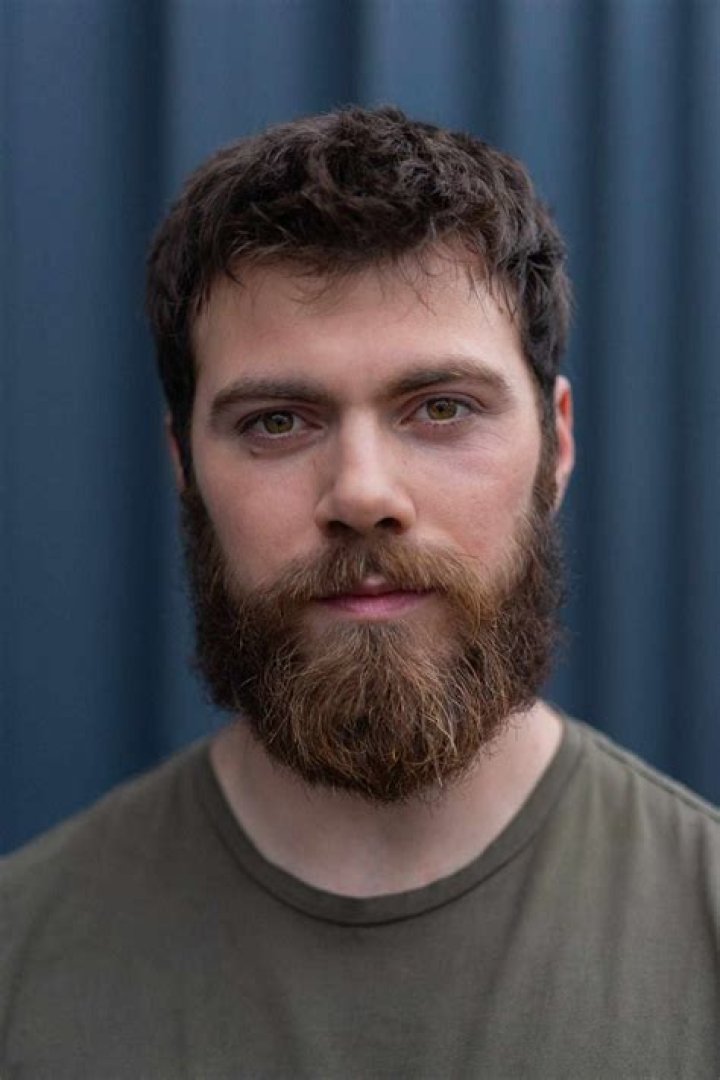 Sam Retford (TV Actor) - Age, Birthday, Bio, Facts, Family, Net Worth, Height & More