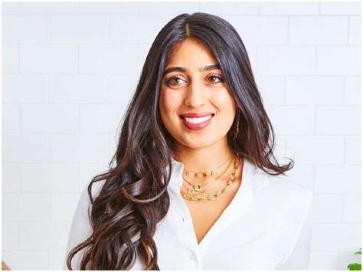 Samah Dada (Blogger) - Age, Birthday, Bio, Facts, Family, Net Worth, Height & More