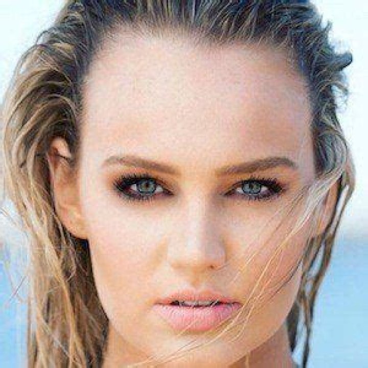 Samantha Dahlborg (Model) - Age, Birthday, Bio, Facts, Family, Net Worth, Height & More