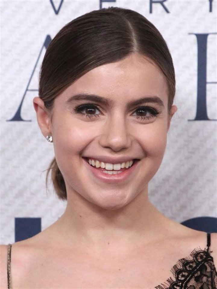 Sami Gayle (TV Actress) - Age, Birthday, Bio, Facts, Family, Net Worth, Height & More