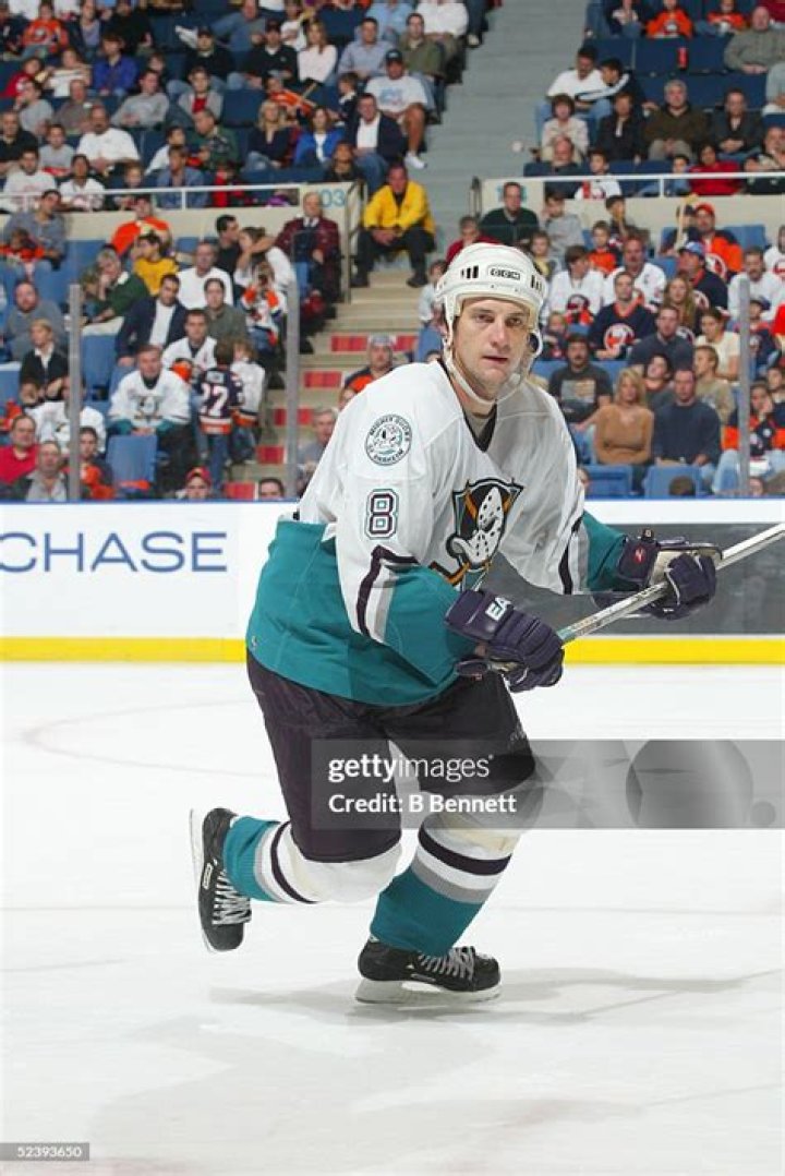 Sandis Ozolinsh (Hockey Player) - Age, Birthday, Bio, Facts, Family, Net Worth, Height & More