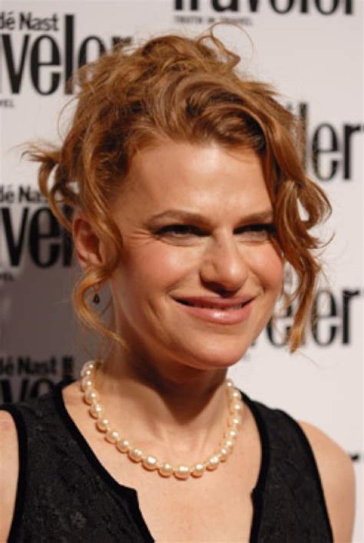 Sandra Bernhard Biography, Age, Height, Husband, Net Worth, Family