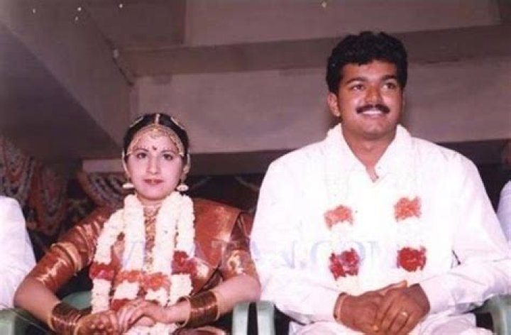 Sangeeta Sornalingam (Vijay's Wife) Wiki, Age, Kids, Net worth, Family, Caste, Biography & More