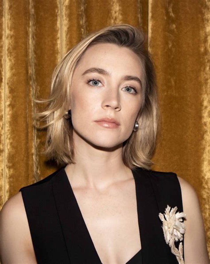 Saoirse Ronan Biography, Age, Height, Husband, Net Worth, Family