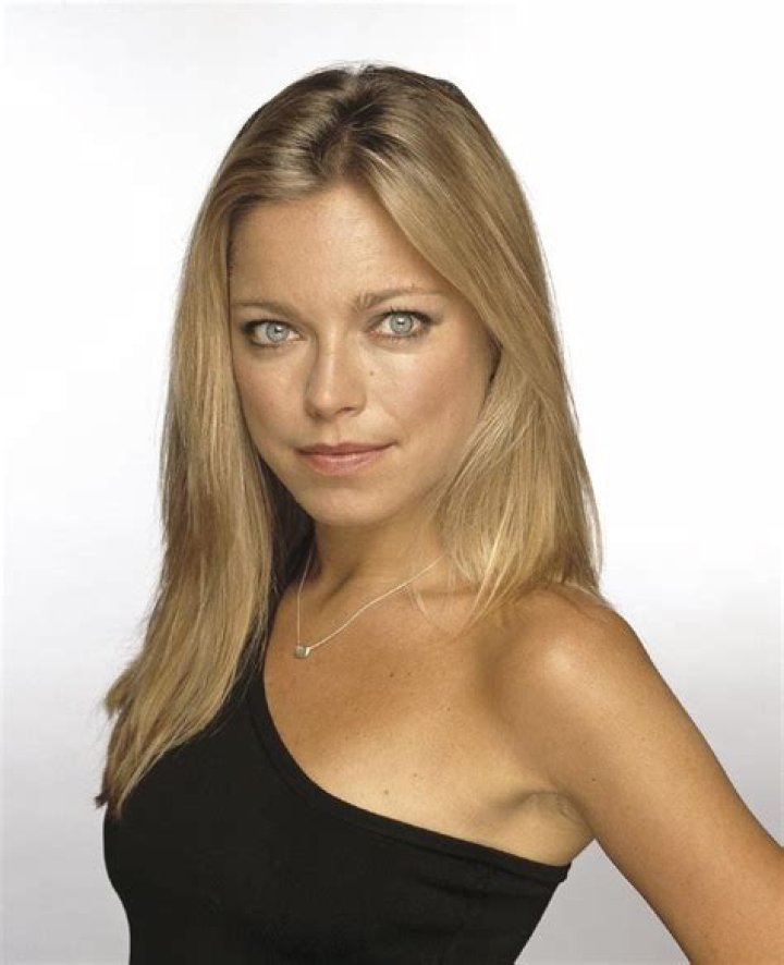 Sarah Alexander Biography, Age, Height, Husband, Net Worth, Family