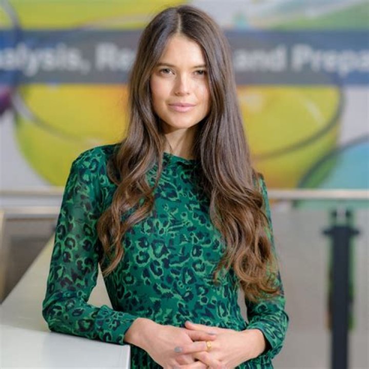 Who is Sarah Ann Macklin? Wiki, Biography, Husband, Parents, Net worth, Age, Height & More