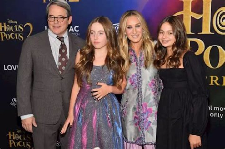 
Sarah Jessica Parker and Matthew Broderick Have Family Date Night at ‘Hocus Pocus 2’ Premiere 