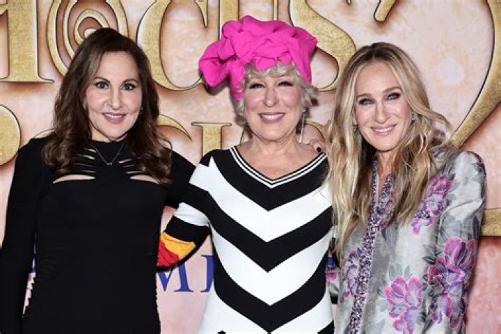 
Sarah Jessica Parker’s Girls ‘Excited’ to Meet Bette Midler, Kathy Najimy on ‘Hocus Pocus 2’ Set 