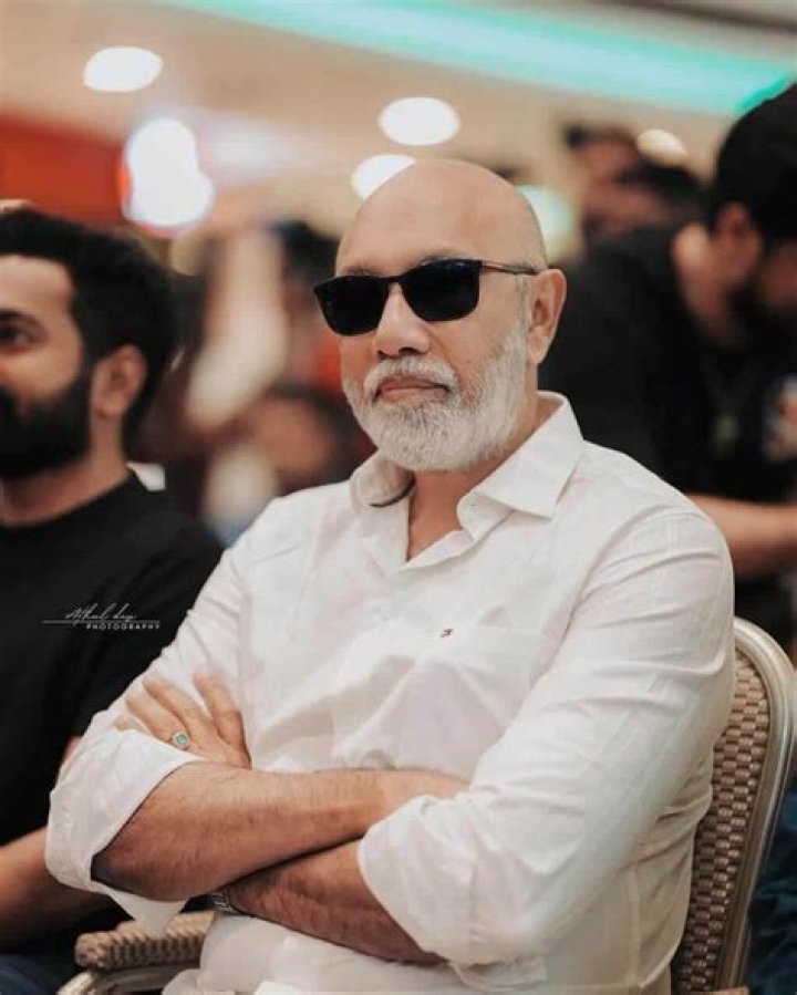 
Sathyaraj Height, Weight, Net Worth, Age, Birthday, Wikipedia, Who, Nationality, Biography 