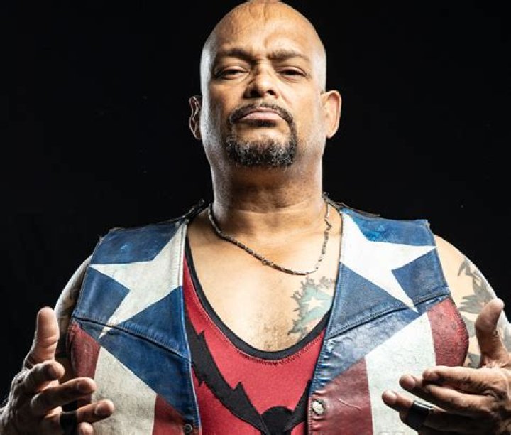 Savio Vega (Wrestler) - Age, Birthday, Bio, Facts, Family, Net Worth, Height & More