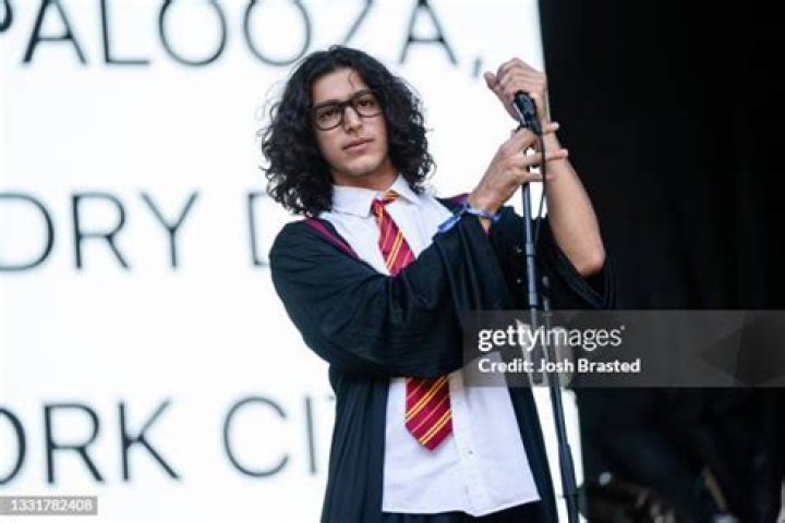 Sawyer Nunes (Stage Actor) - Age, Birthday, Bio, Facts, Family, Net Worth, Height & More