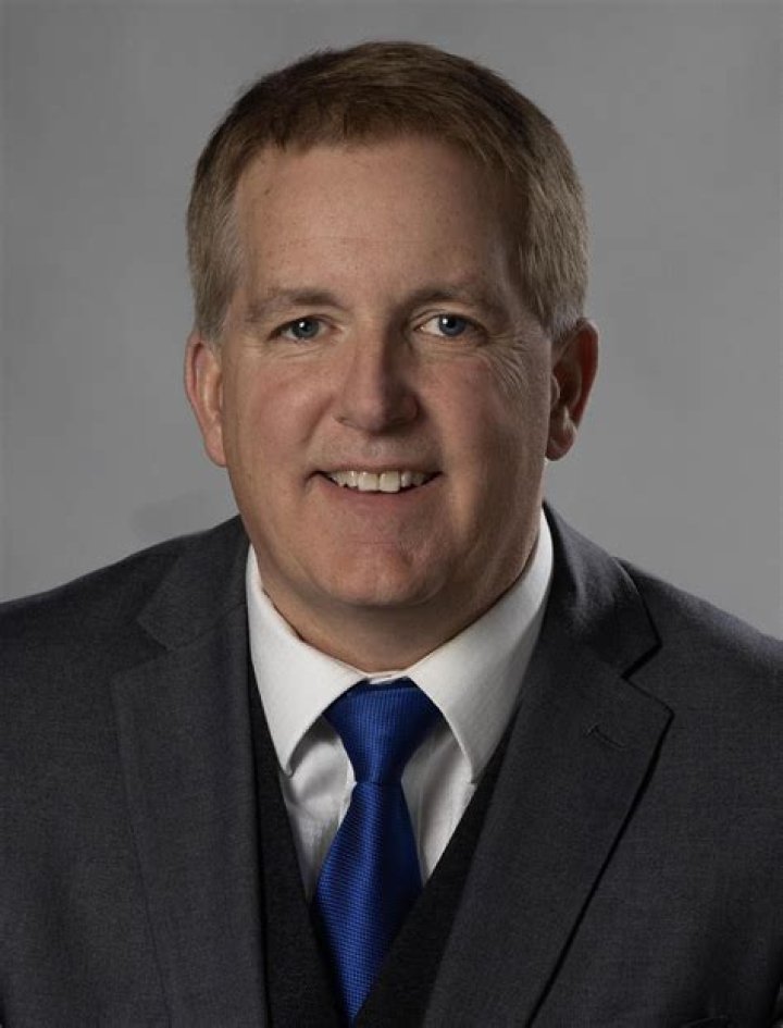 Scott Armstrong Biography, Age, Height, Husband, Net Worth, Family