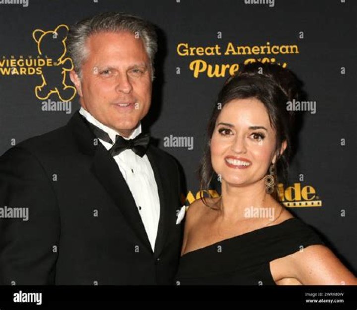 Who is Scott Sveslosky? Wiki, Age, Net Worth, Family & Facts About Danica McKellar's Husband