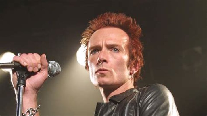 How tall was Scott Weiland