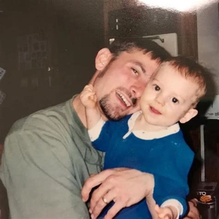 
Seth Sagura Height, Weight, Net Worth, Age, Birthday, Wikipedia, Who, Nationality, Biography 