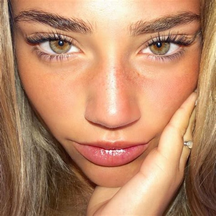 Shai Ron (Pop Singer) - Age, Birthday, Bio, Facts, Family, Net Worth, Height & More