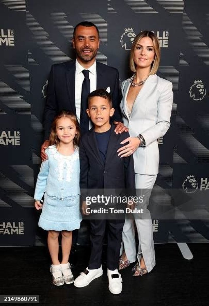 
Sharon Canu Age, Ashley Cole and Girlfriend Live Together In Los Angeles Now 