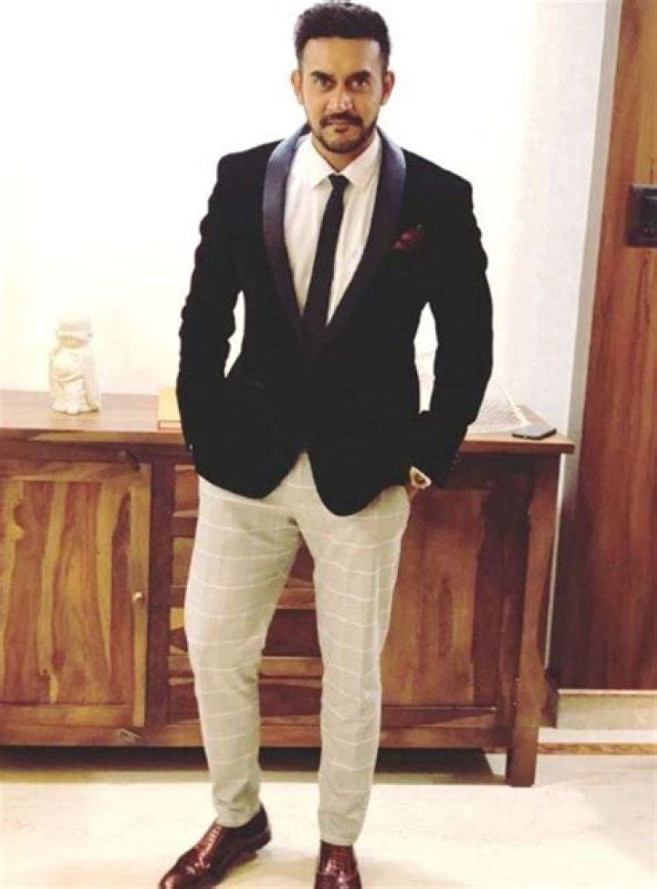 Shashank Khaitan Height, Weight, Net Worth, Age, Birthday, Wikipedia, Who, Instagram, Biography
