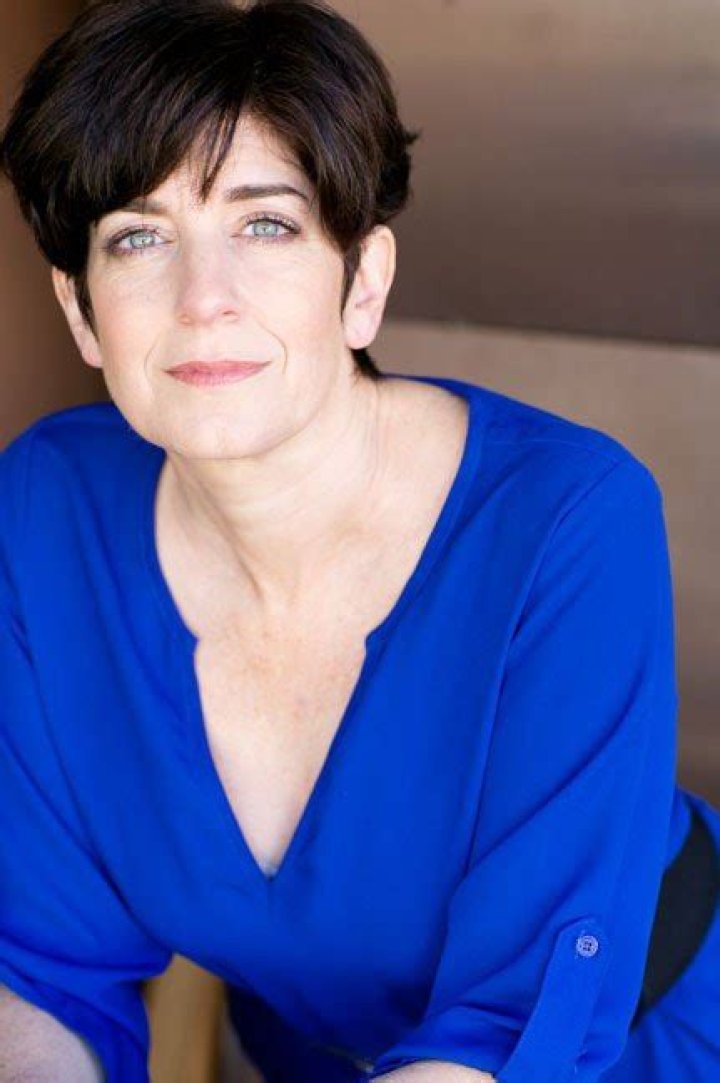 Shauna Bloom Biography, Age, Height, Husband, Net Worth, Family