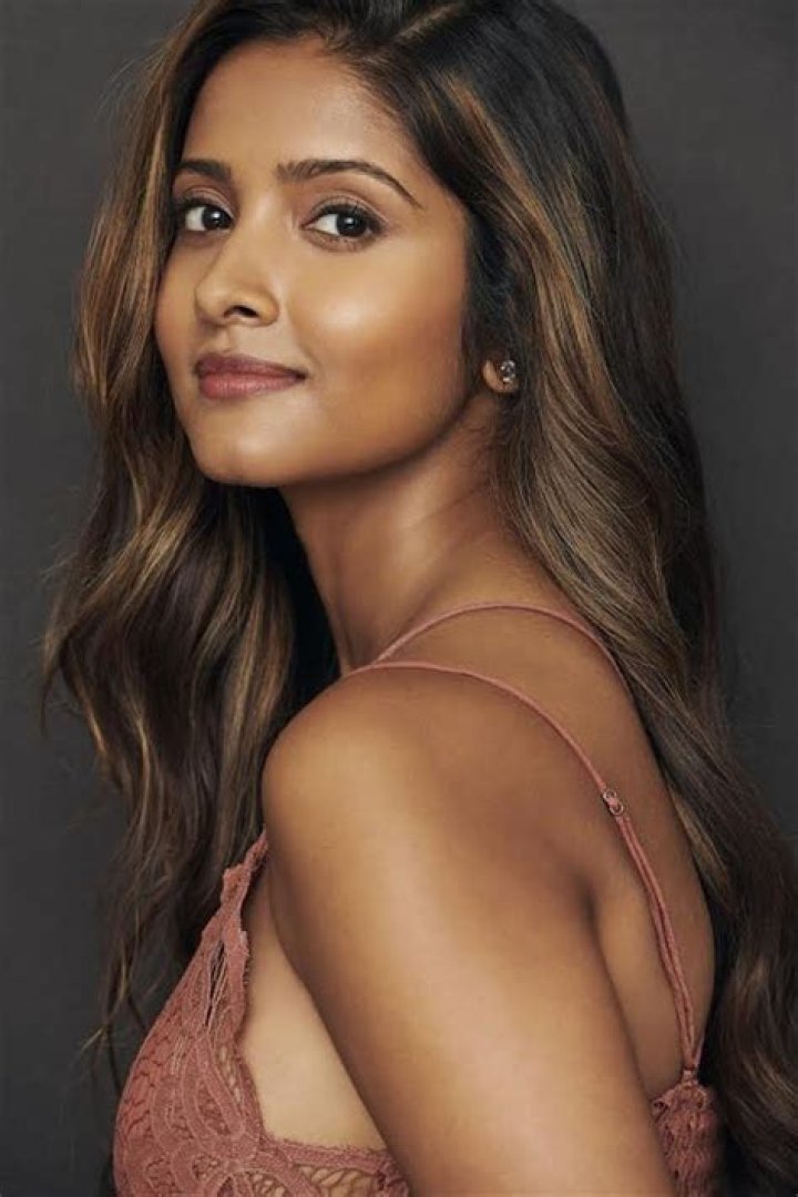 Shoba Narayan (Stage Actress) - Age, Birthday, Bio, Facts, Family, Net Worth, Height & More