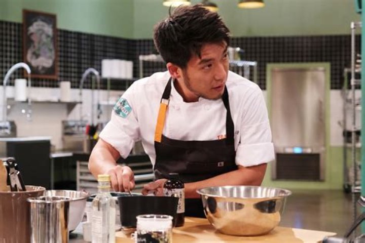Shota Nakajima (Chef) - Age, Birthday, Bio, Facts, Family, Net Worth, Height & More