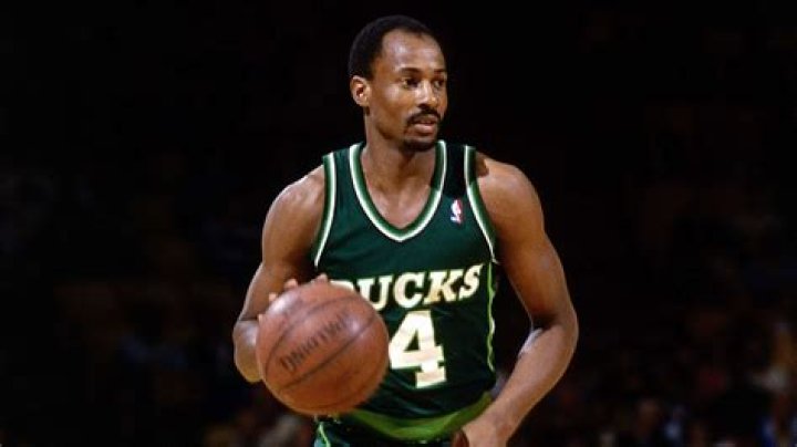 Sidney Moncrief (Basketball Player) - Age, Birthday, Bio, Facts, Family, Net Worth, Height & More