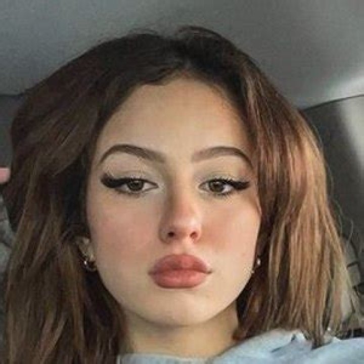 Sierra Cabot (TikTok Star) - Age, Birthday, Bio, Facts, Family, Net Worth, Height & More