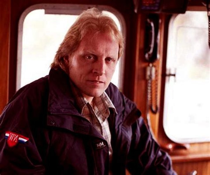 Sig Hansen Net Worth. Meet his Wife June Hansen & Daughter Nina Hansen. His Wiki-Bio. 2022