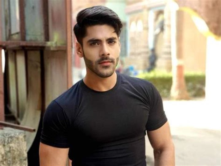 Simba Nagpal Biography - Wiki, Height, Age, Girlfriend, Family, TV Shows & More