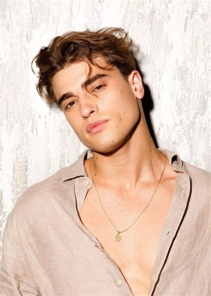 
Simone Berlini Height, Weight, Net Worth, Age, Birthday, Wikipedia, Who, Nationality, Biography 