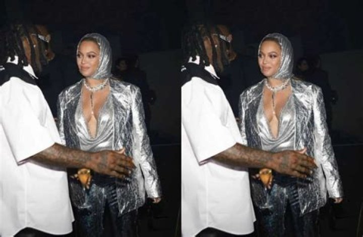 
Singer Burna Boy wows Beyonce as they finally meet in Paris 
