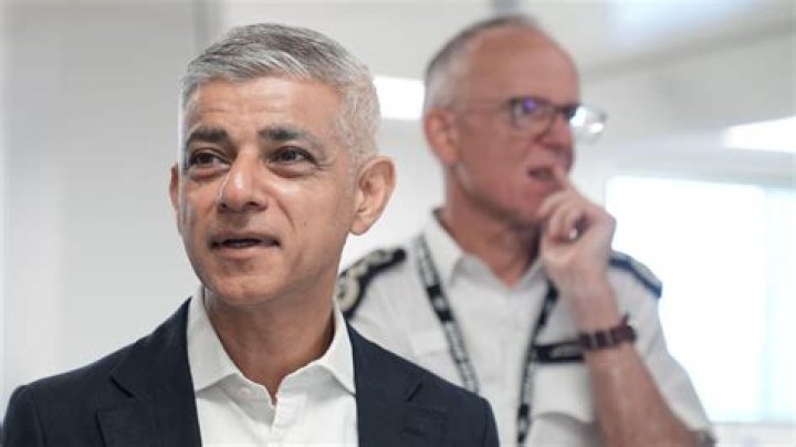 
Sir Mark Rowley Height, Weight, Net Worth, Age, Birthday, Wikipedia, Who, Nationality, Biography 