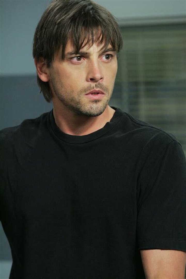 How tall is Skeet Ulrich