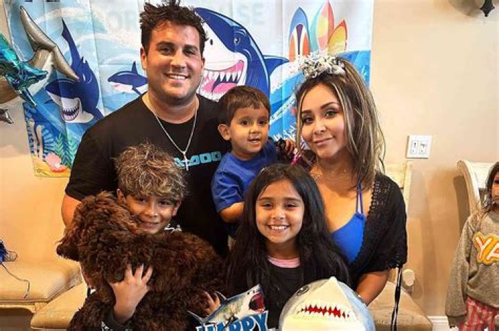It’s A ‘Jersey Shore’ Christmas! Snooki And JWoww’s Kids Celebrate The Holidays Together