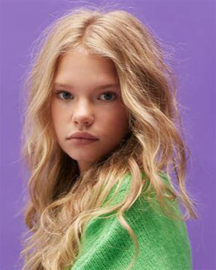 Sofia Razuvaeva (Model) - Age, Birthday, Bio, Facts, Family, Net Worth, Height & More