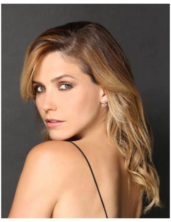 Sophia Bush (TV Actress) - Age, Birthday, Bio, Facts, Family, Net Worth, Height & More