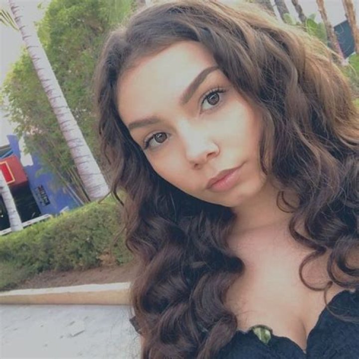 Sophia Rose Wilson (TV Actress) - Age, Birthday, Bio, Facts, Family, Net Worth, Height & More