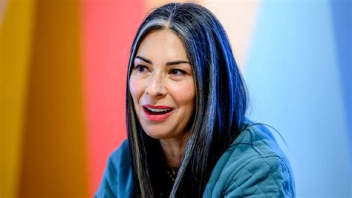 Stacy London (TV Show Host) - Age, Birthday, Bio, Facts, Family, Net Worth, Height & More