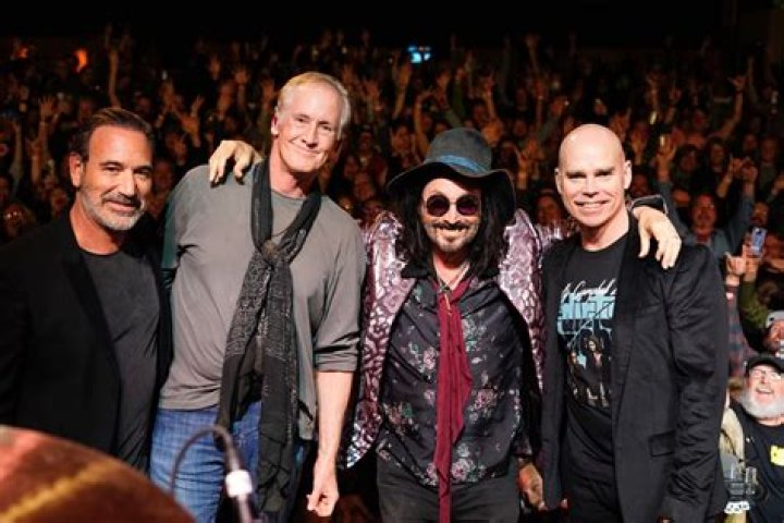 Stan Lynch (Drummer) - Age, Birthday, Bio, Facts, Family, Net Worth, Height & More