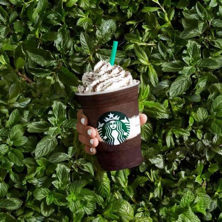 Starbucks’ New Midnight Mint Mocha Frappuccino Is Taking Us to the Dark Side!