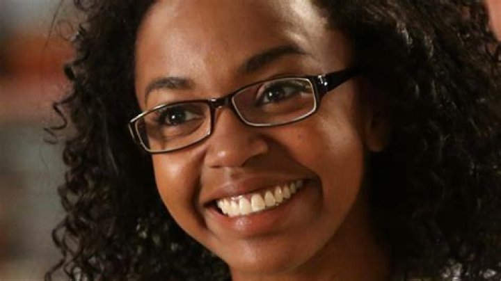 Stephanie Edwards (TV Show Host) - Age, Birthday, Bio, Facts, Family, Net Worth, Height & More