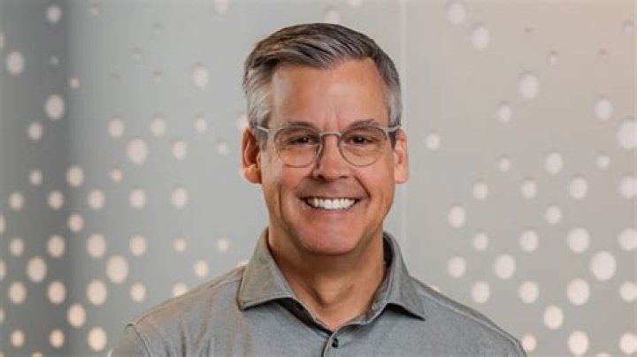 Steve Rowland Biography, Age, Height, Wife, Net Worth, Family