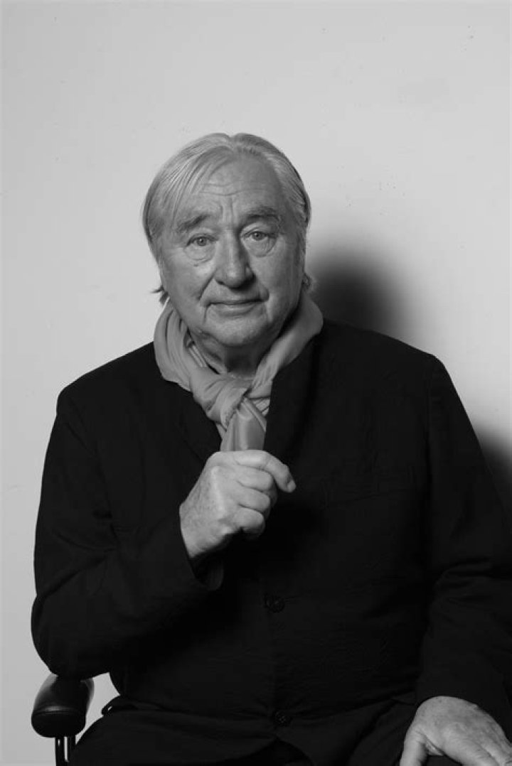 Steven Holl Biography, Age, Height, Wife, Net Worth and Family