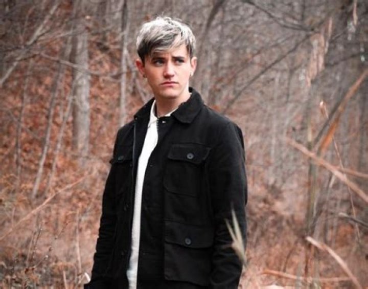 Stromedy (YouTube Star) - Age, Birthday, Bio, Facts, Family, Net Worth, Height & More