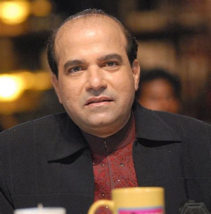 Suresh Wadkar Biography, Age, Height, Wife, Net Worth, Family