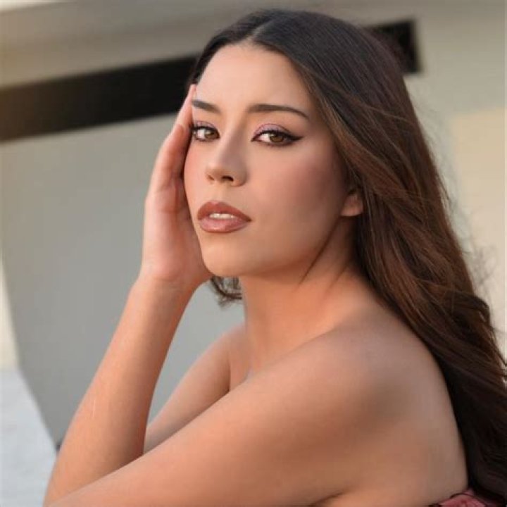 Sury Sadai (TV Actress) - Age, Birthday, Bio, Facts, Family, Net Worth, Height & More