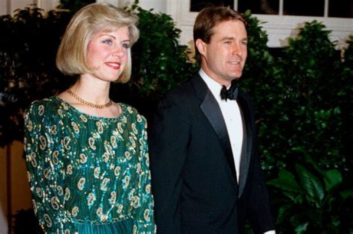 Susan Bayh Biography, Age, Height, Husband, Net Worth, Family