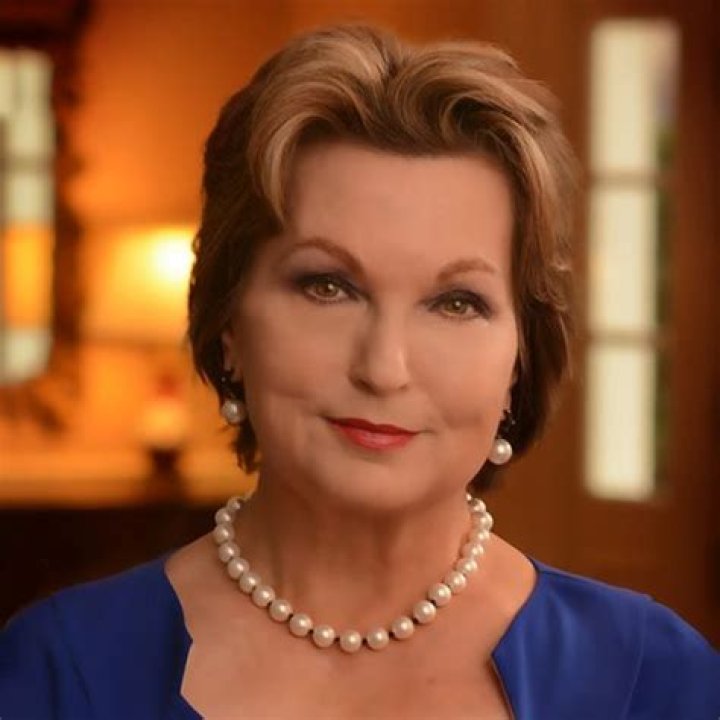 Who is Susan Burrell Hutchinson? About Asa Hutchinson's Wife, Wiki, Bio, Net Worth & Family