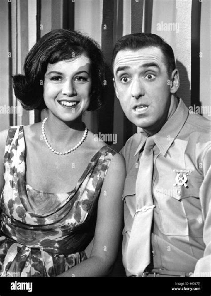 Suzanne Benoit Biography, Age, Height, Husband, Net Worth, Family